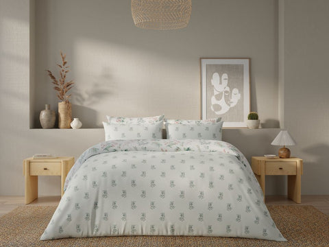 Vantona Essentials Range Festive Sprigs Flannelette Duvet Cover Set - Multi