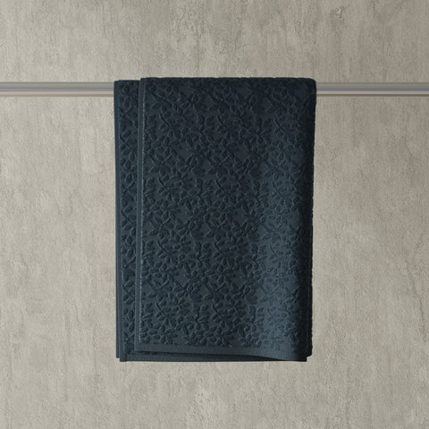 Vantona Luxury Leaf Jacquard Cotton Towel – Charcoal