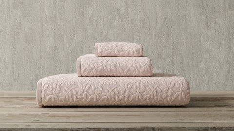 Vantona Luxury Leaf Jacquard Cotton Towel – Pink