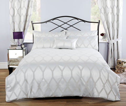 Vantona Verona Jacquard Design Duvet Cover Set - Silver